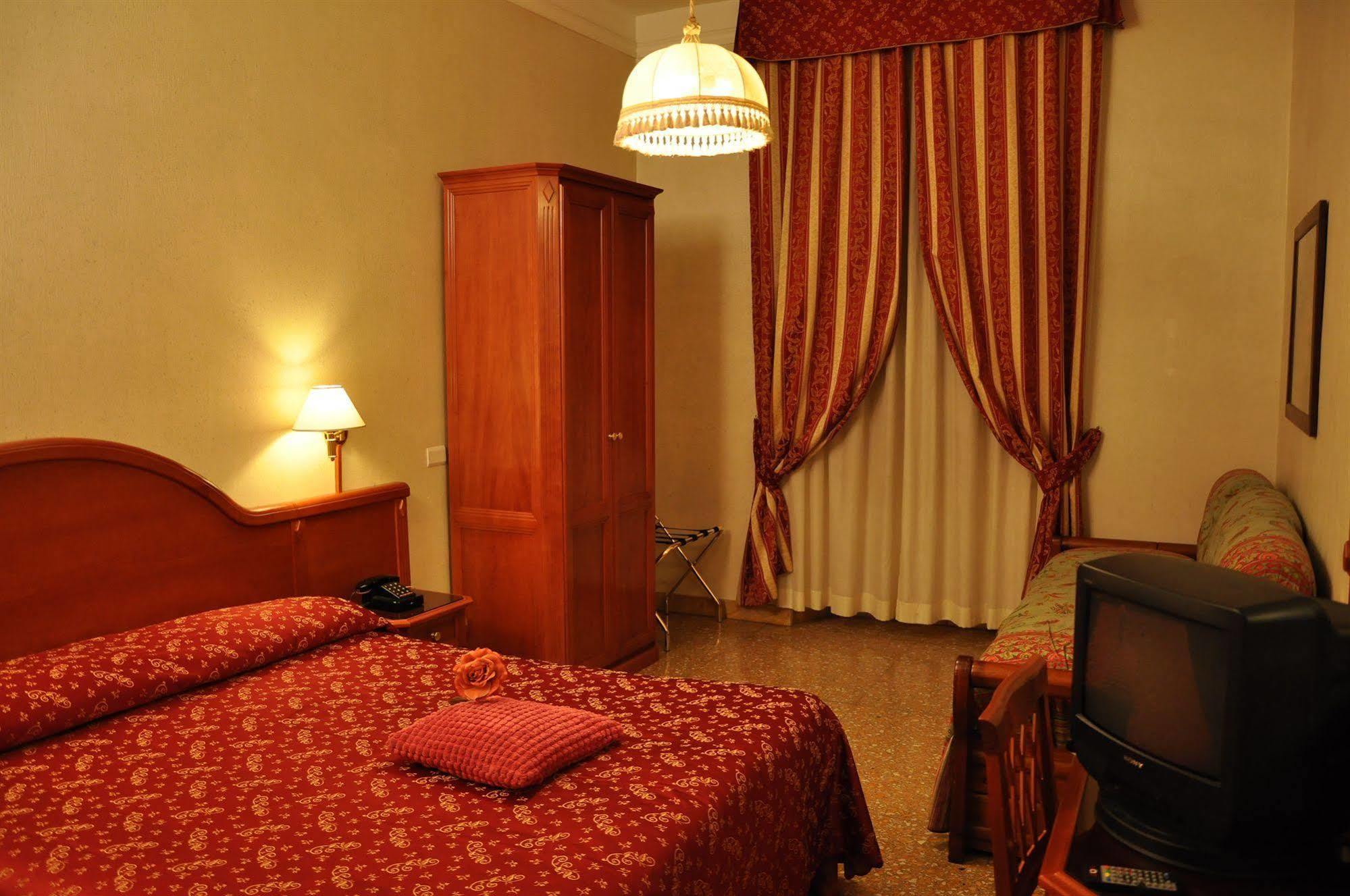 Albergo Sandra Roma Exterior foto
