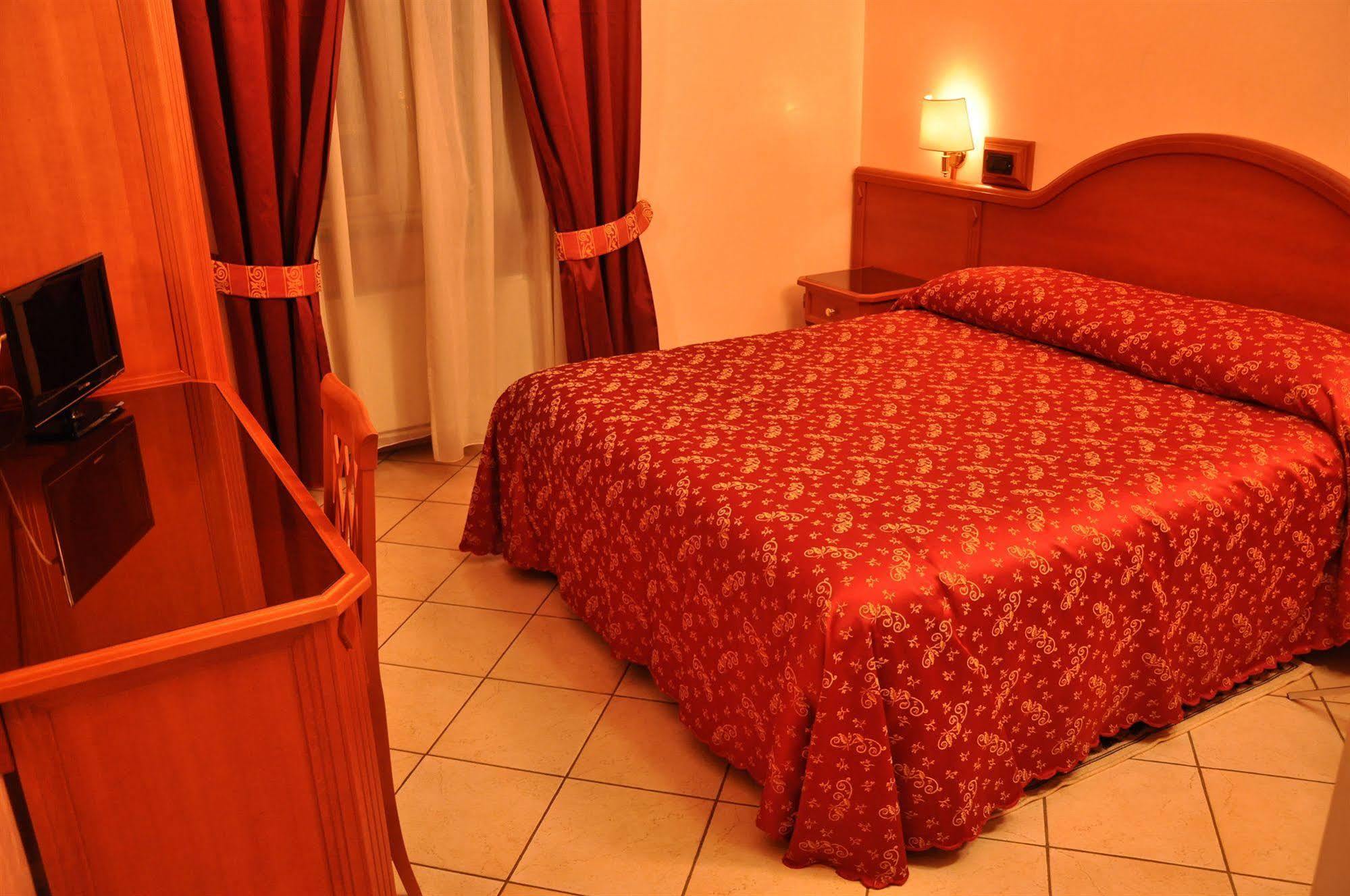 Albergo Sandra Roma Exterior foto